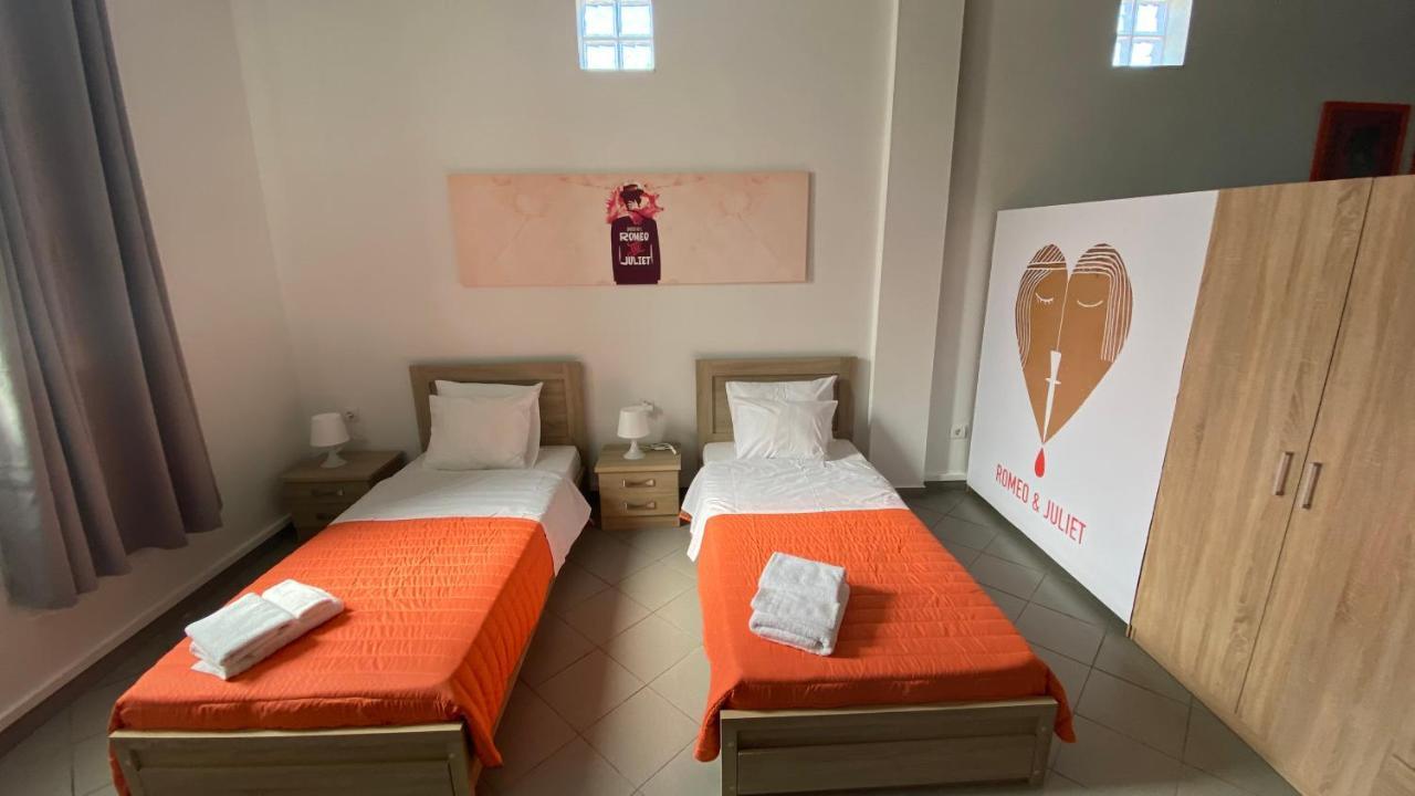 Patras Juliet House Apartment ภายนอก รูปภาพ