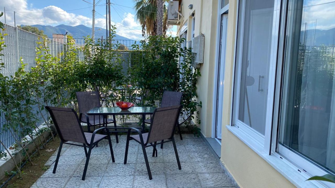 Patras Juliet House Apartment ภายนอก รูปภาพ